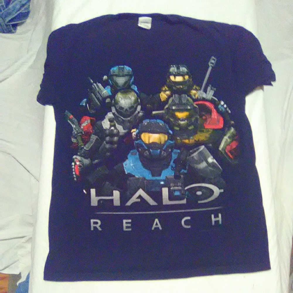 Med. Fruit of the Loom Halo Reach Tee